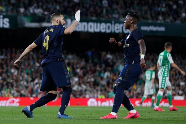 Zidane aseguró que la polémica entre Benzema y Vinicius ya es cosa del pasado. Lo justificó como calentura del partido. Foto: Getty Images