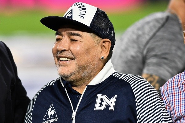La operación de Maradona se extendió por 120 minutos.