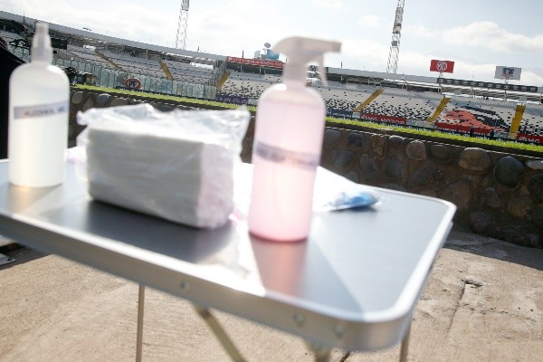 El estadio Monumental vacío en medio del suspendido duelo entre Colo Colo y Antofagasta.