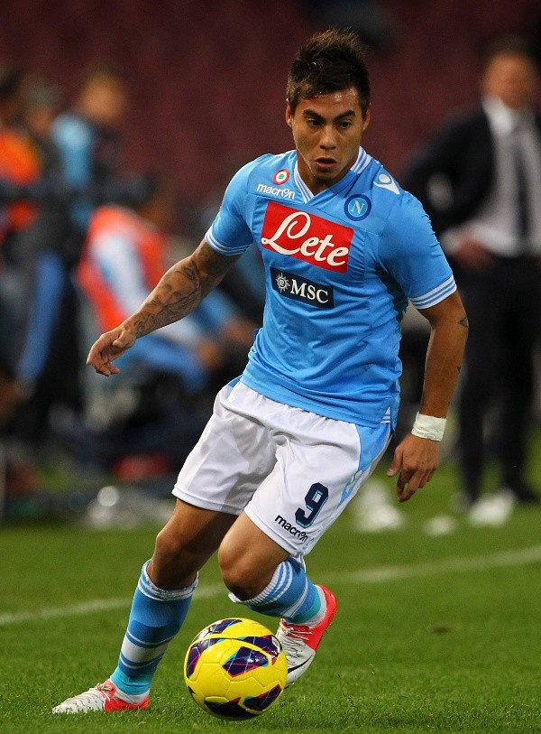 3.- Vargas en Napoli, un paso en falso.