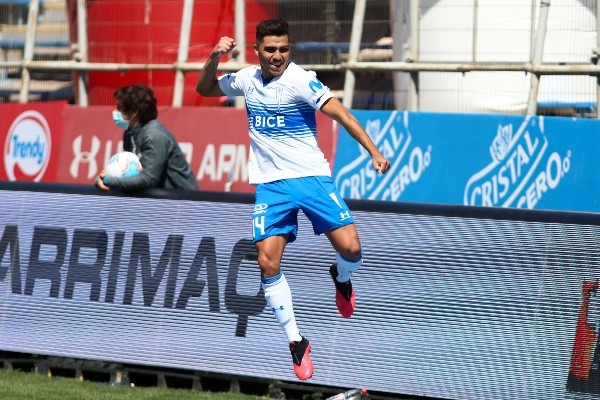 Pinares estaría viviendo sus últimas horas como jugador de la UC.