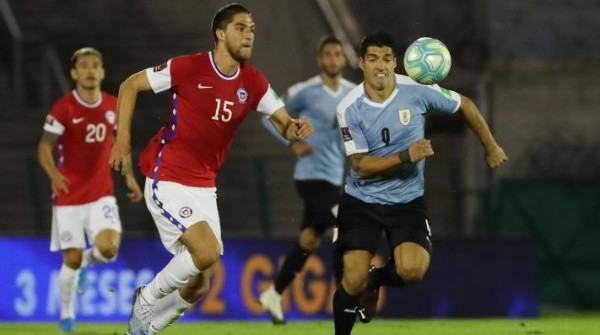El zaguero no pudo sumar minutos de cara a los duelos eliminatorios con La Roja.
