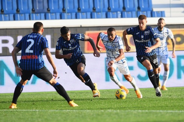 Conte usó a Alexis Sánchez como ejemplo para tirarle las orejas a los técnicos de selecciones. Foto: Getty Images
