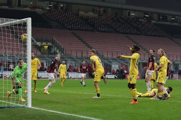 Zlatan fue villano y héroe ante el Hellas Verona y llegó a siete goles en misma cantidad de partidos. Foto: Getty Images