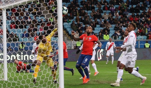 Chile y Perú se enfrentaron por última vez en la semifinal de Copa América 2019, donde la Roja cayó por 0-3. Foto: Agencia Uno