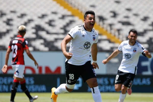 Iván Morales fue el héroe en la victoria alba ante Deportes Antofagasta. (Foto: Agencia UNO