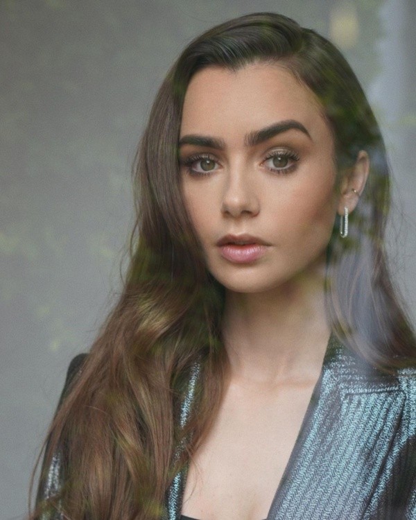 Lily Collins se ganó todos los elogios de los fanáticos al protagonizar “Emily in Paris”, de Netflix.