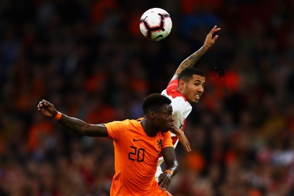 Sergio Peña había quedado fuera del Mundial de 2018 y se ilusionaba con afianzarse rumbo a Qatar 2022. Por ahora, no juega ante Chile. Foto: Getty Images