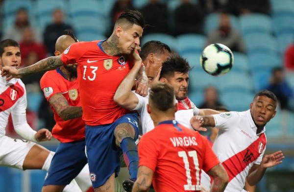 La última vez que se vieron las caras, Chile cayó por 3-0 ante Perú en semifinales de Copa América 2019. Un resultado que la Roja quiere dejar en el olvido triunfando en el Estadio Nacional. Foto: Agencia Uno