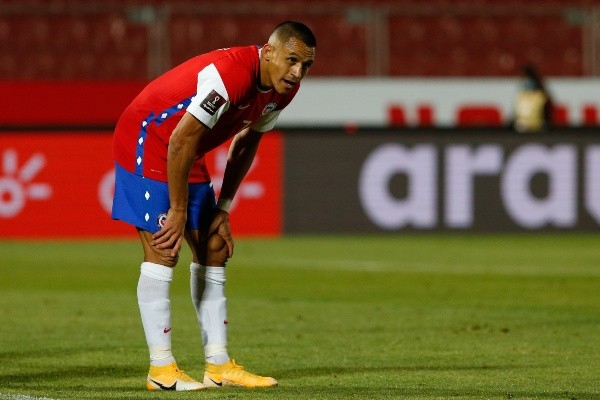 Alexis Sánchez sigue estando en duda y es una incógnita si podrá ser titular o jugar solo algunos minutos como contra Perú. (Foto: Agencia UNO)