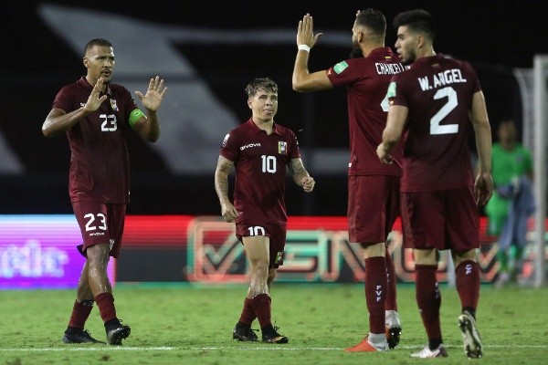 José Peseiro destacó lo hecho por sus jugadores en el triunfo ante Chile. Foto: Getty Images