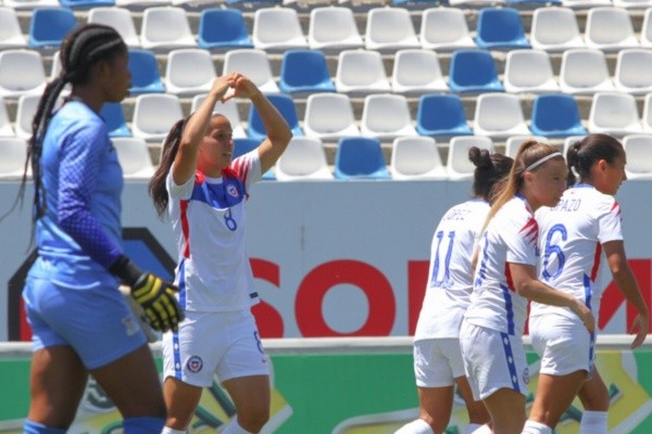 Las chilenas buscarán tomar revancha ante su par africano. Foto: Agencia Uno.