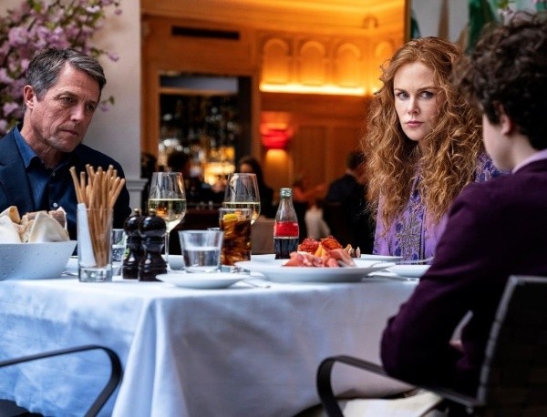 Antes de trabajar con Charlie Brooker, el creador de “Black Mirror”, Hugh Grant protagonizó “The Undoing”, de HBO, junto a Nicole Kidman.