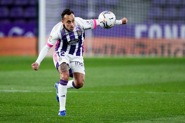 Fabián Orellana podría perderse el compromiso de este sábado en Madrid. (Foto: Getty)