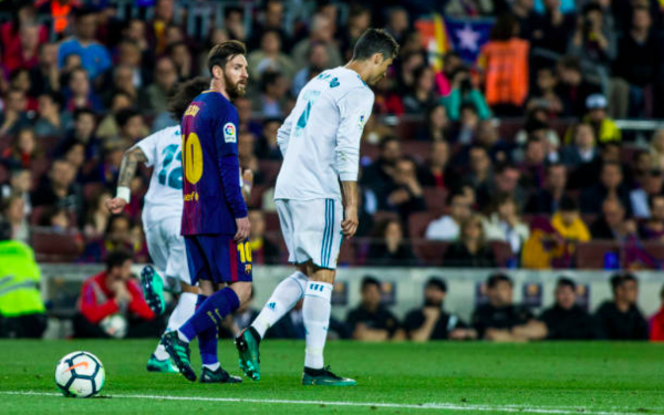 La última vez que Lionel Messi y Cristiano Ronaldo se enfrentaron a nivel de clubes fue el 6 de mayo de 2018, en el clásico de España entre el Barcelona y Real Madrid. Foto: Getty Images