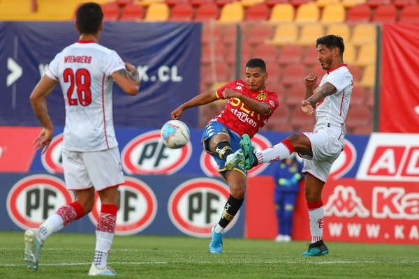 El Campeonato Nacional se seguirá jugando en la Región Metropolitana pese a retroceder a Fase 2. Foto: Agencia Uno