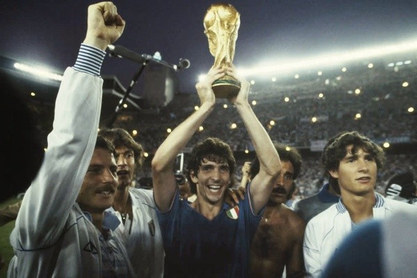 Falleció Paolo Rossi, campeón y figura de la Italia campeona del mundo en España 82.