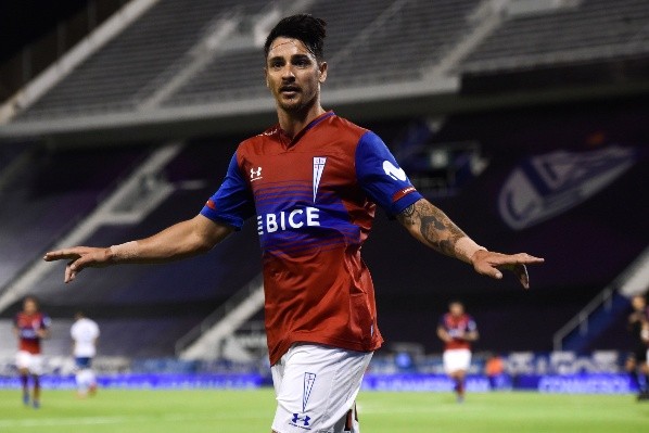 Fernando Zampedri será baja en la revancha con Vélez por dar positivo en Covid. (Foto: Getty)