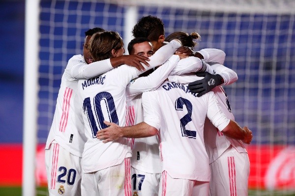 El Real le quitó el invicto al puntero Atlético en el derbi y se encuentra a solo 3 puntos de ellos. (Foto: Getty)