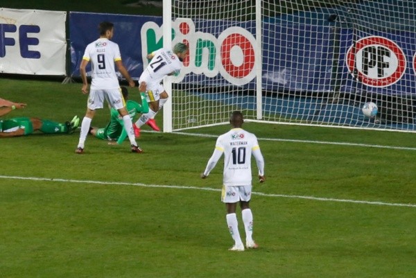 La Universidad de Concepción se hizo fuerte en condición de local ante Audax Italiano. Foto: Agencia Uno.