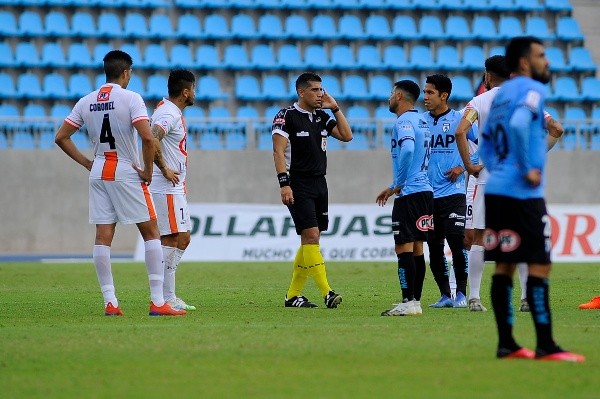 En marzo se conocerá si la IFAB va a modificar la actual norma de la “mano en el área”. Foto: Agencia Uno