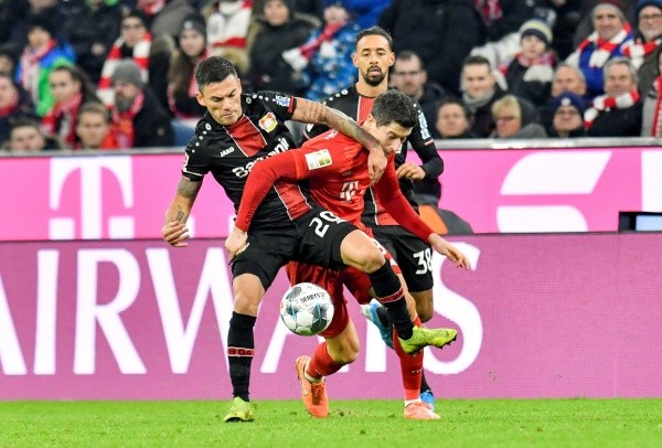 Charles Aránguiz no se ha recuperado del tendón de aquiles y no estará contra en Bayern. (Foto: Getty)
