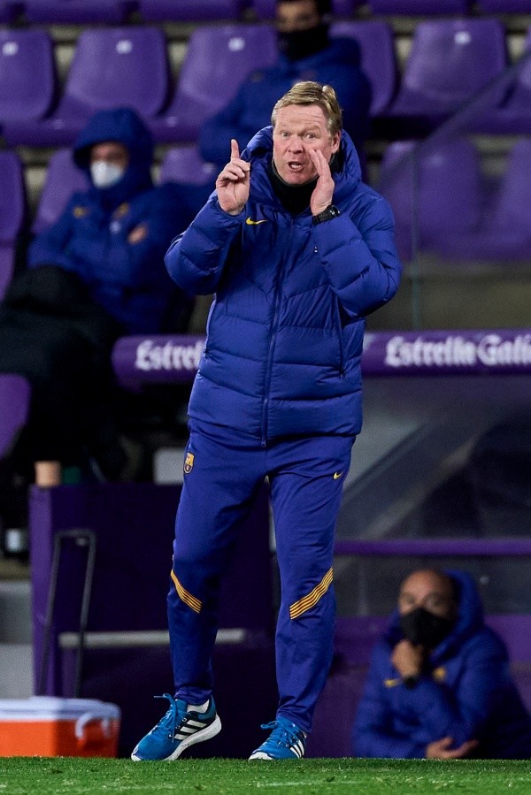 Ronald Koeman sigue intentando sacar la mejor versión del Barcelona. (Foto: Getty)
