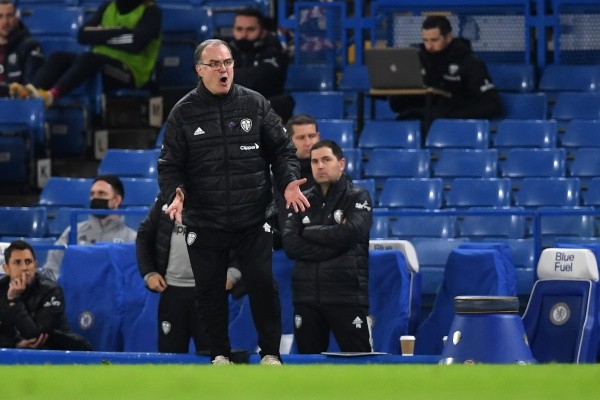 Marcelo Bielsa no lo pasa muy bien en Inglaterra, sobre todo por las críticas de los medios. (Foto: Getty)