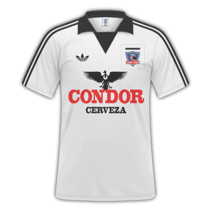Así era la camiseta de Colo Colo con el auspicio de Cóndor. Foto: Archivo