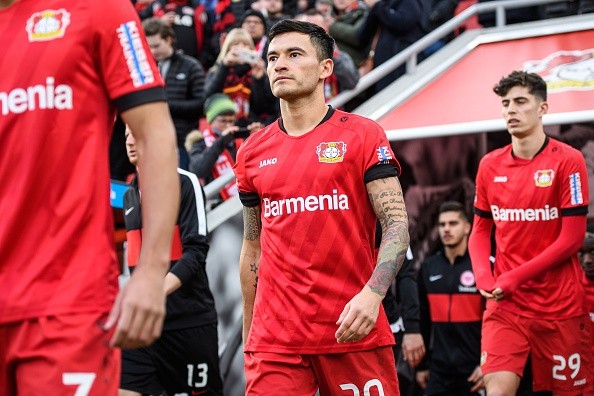 Charles Aránguiz sigue complicado con su lesión, confirmaron que no tiene fecha de retorno aproximada. (Foto: Getty)