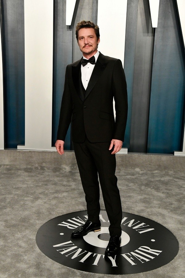 Pedro Pascal en los Vanity Fair Oscar Party 2020 | Foto: Getty Images