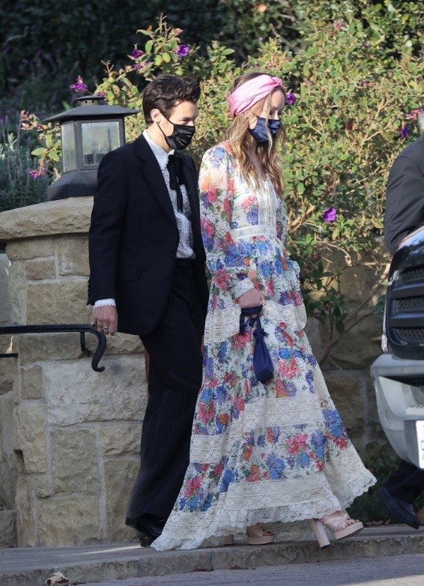 Harry Styles junto a Olivia Wilde en el matrimonio que vivieron el fin de semana recién pasado en California.(1)