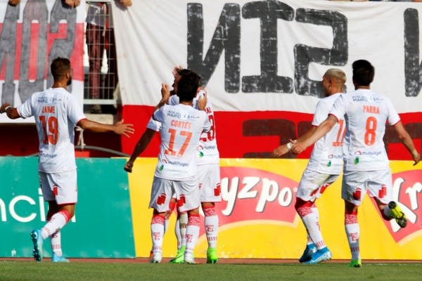 Los Torteros ganaro el duelo de la primera rueda por 1-0 con un solitario tanto de Federico Castro. (Foto: Agencia Uno)