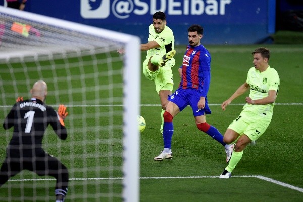 Junto a Lionel Messi, Suárez es el goleador de La Liga, con 11 tantos. (Foto: Getty)