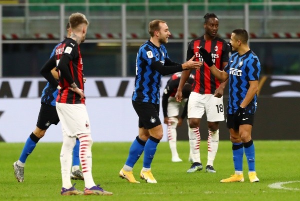 El Inter, con Alexis Sánchez todo el partido, viene de un remezón al eliminar al Milan de Coppa Italia. (Foto: Getty)