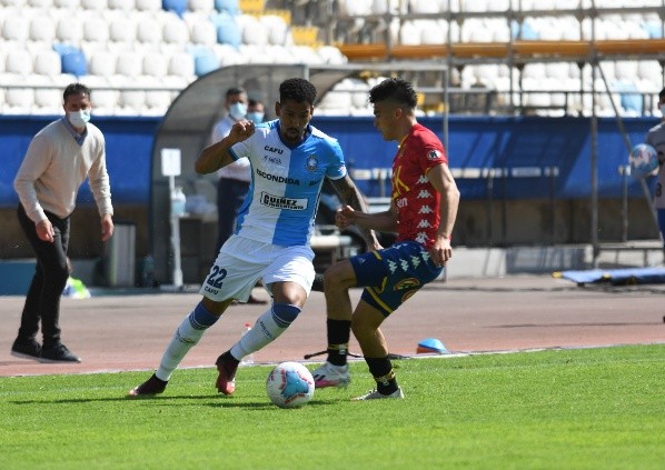 Gonzalo Freitas no seguirá en Deportes Antofagasta y vuelve a Peñarol. Foto: Agencia Uno