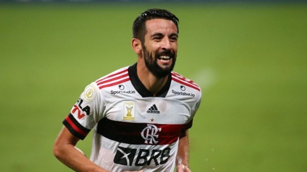 Isla fue titular y jugó todo el partido.