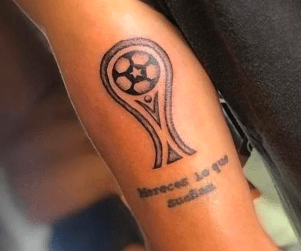 El tatuaje de Copa Sudamericana de Francisco Pizzini. Foto: Instagram