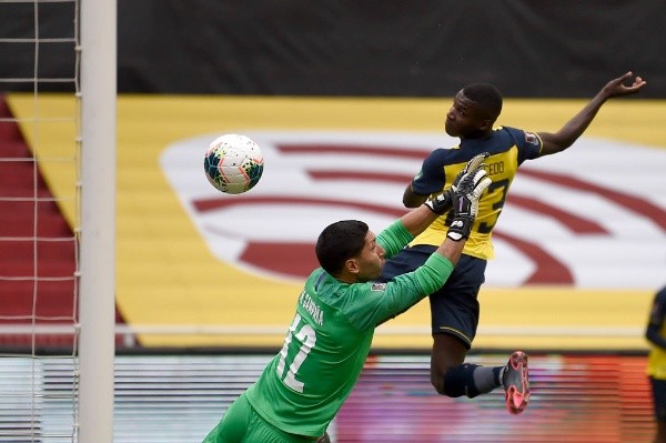 Caicedo fue adquirido por un equipo de la Premier League por casi 5 millones de libras.