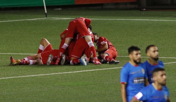 En el último partido que disputaron los audinos cayeron ante Unión La Calera. Foto: Agencia UNO.