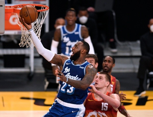 LeBron James sigue aplastando los récords de la NBA. Foto: Getty Images