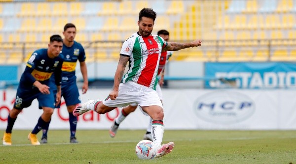 Luis Jiménez, figura ante Everton, aseguró que el Coto Sierra es una buena carta para la Roja. Foto: Agencia Uno