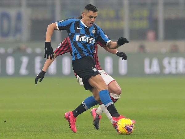 Alexsi Sánchez se prepara para un nuevo Derby della Madonnina, el que puede ser vital para el Inter. (Foto: Getty)