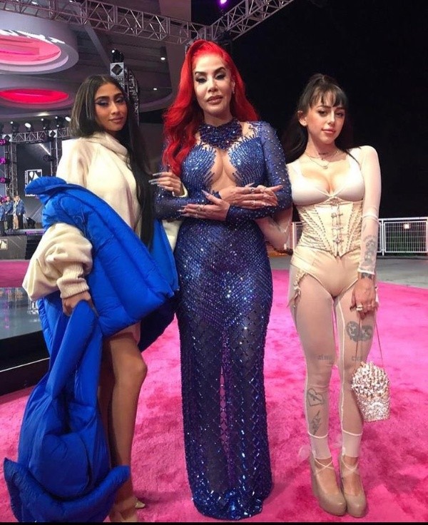 Paloma Mami junto a Ivy Queen y Nicki Nicole.