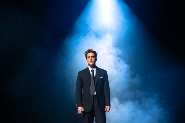 Primeras imágenes de la temporada 2 de “Luis Miguel, La Serie”.(1)