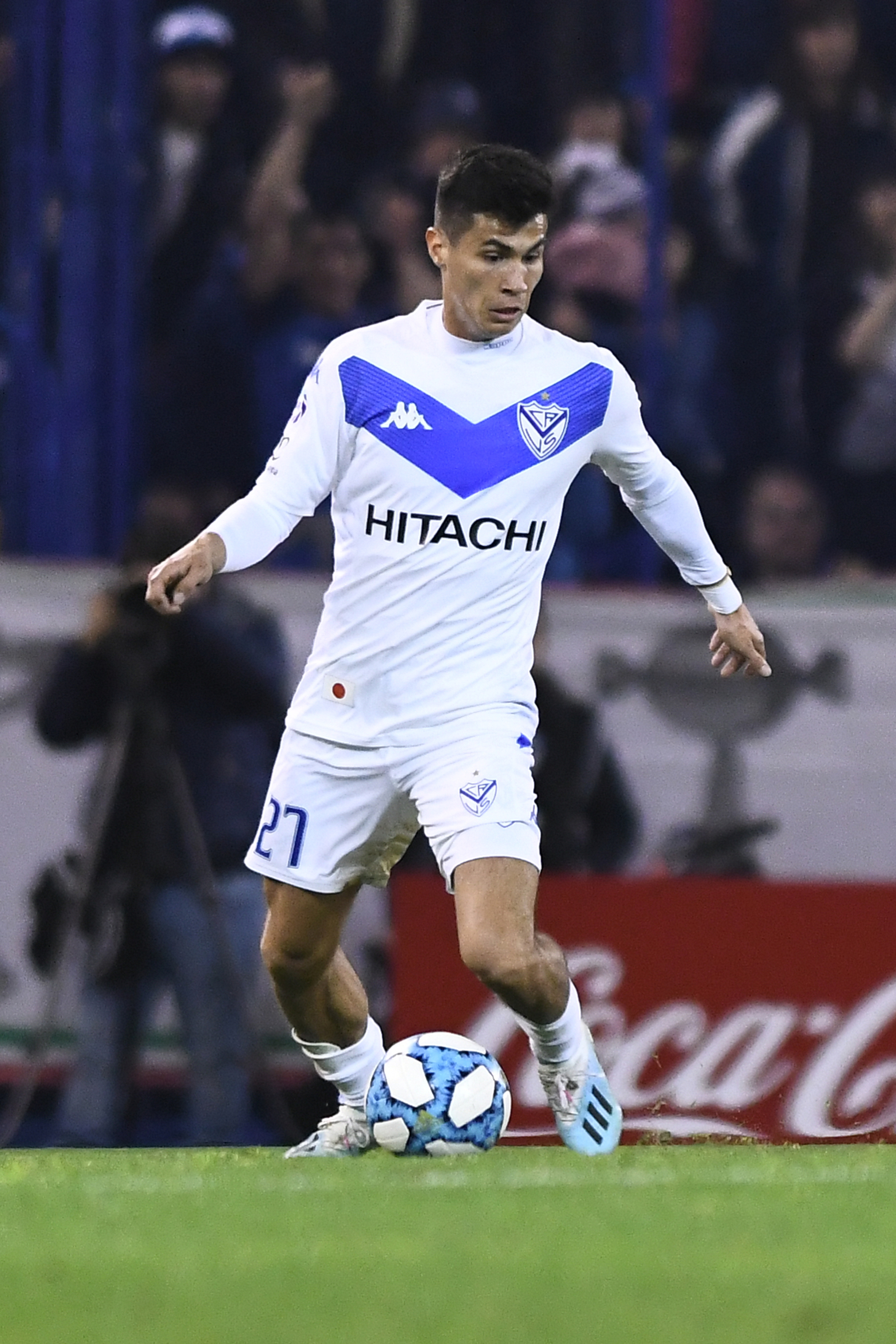 Galdames solo pudo ser parte del duelo frente a Newell’s. A pesar de no haber jugado, es uno de los baluartes del equipo de Pellegrino. (Foto: Getty)