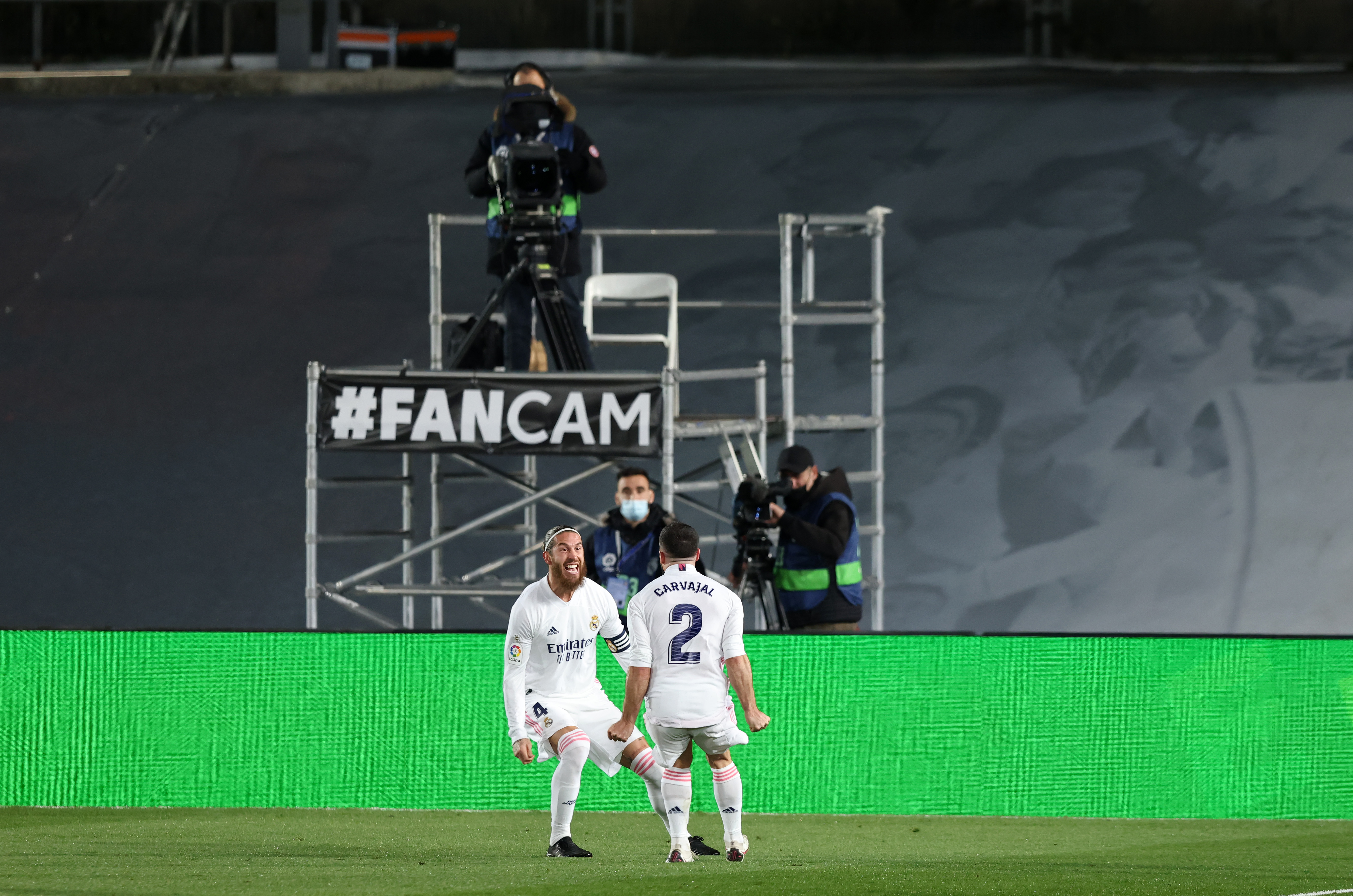 El úlitmo derbi de Madrid fue esta temporada y fue victoria de los Blancos por 2-0. (Foto: Getty)