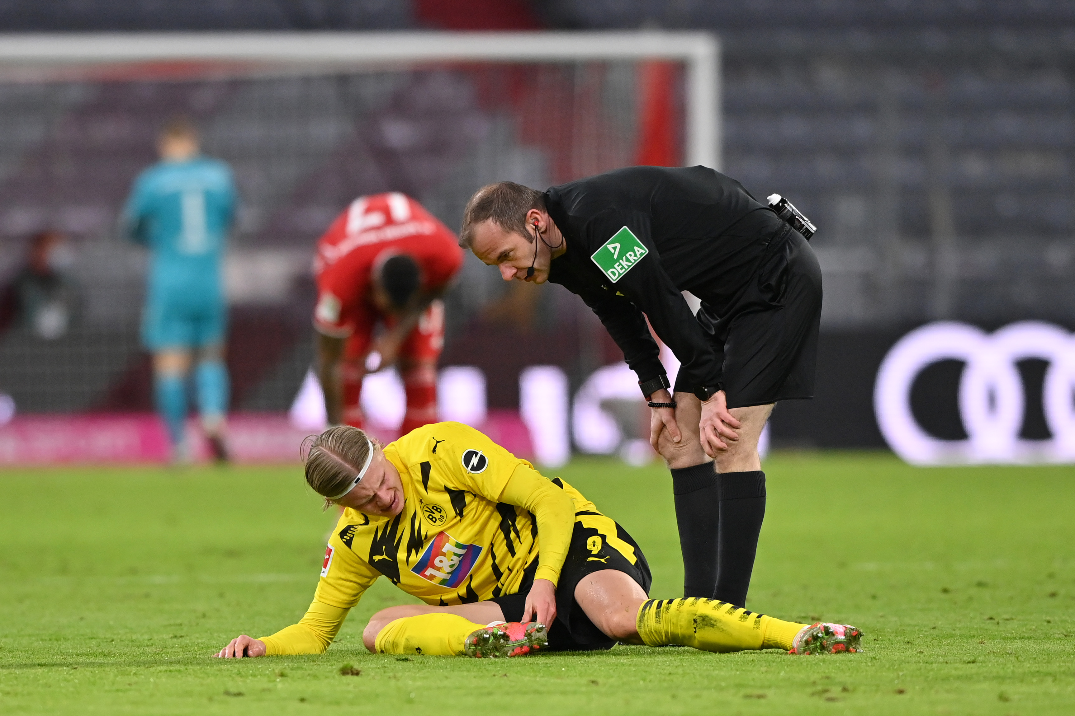 Erling Haaland sufrió un golpe en el tobillo en el choque con el Bayern Múnich. El noruego está en duda para el partido contra el  Sevilla. (Foto: Getty)