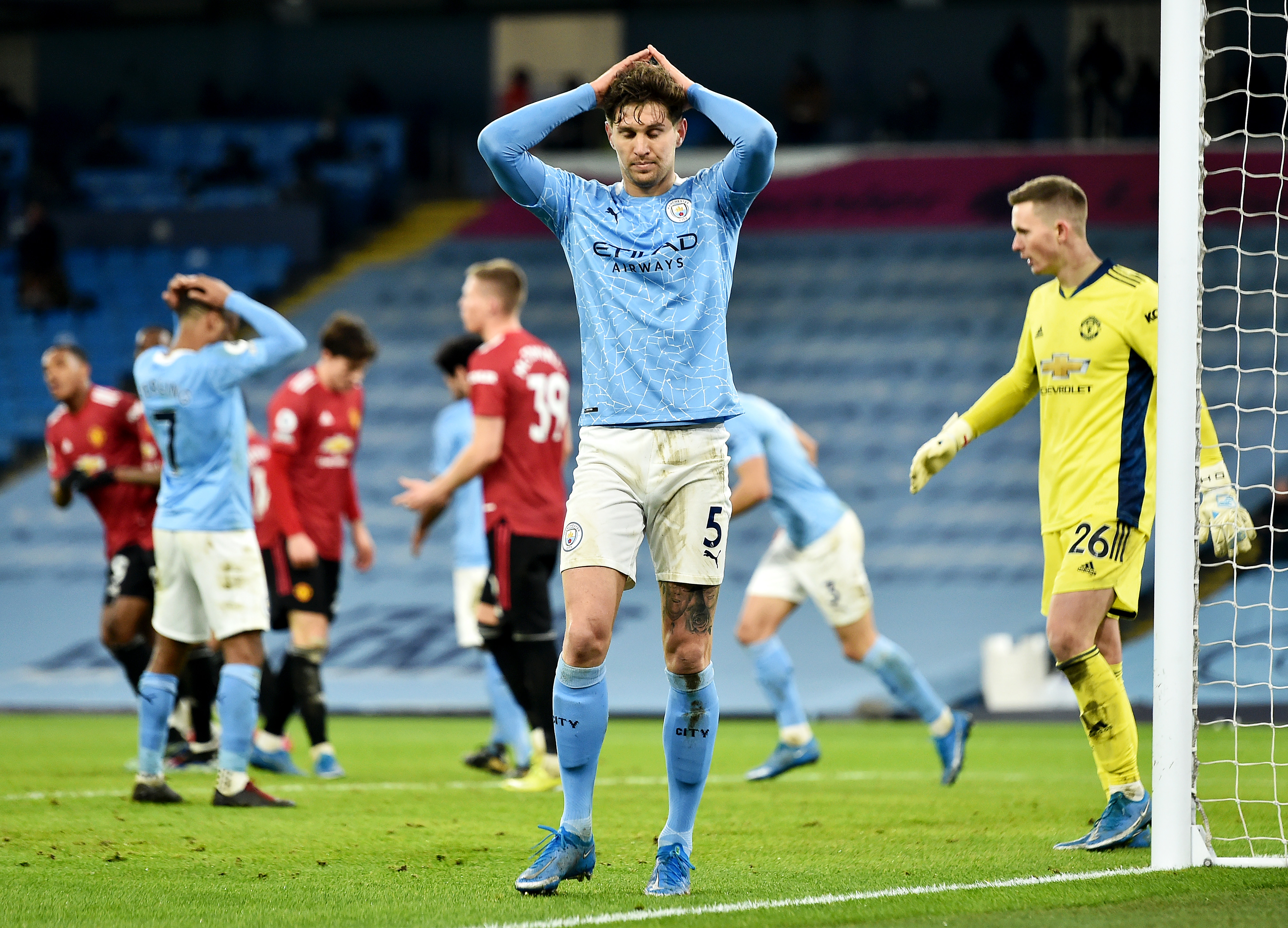 A pesar de la caída contra el United, los Ciudadanos siguen teniendo una ventaja de 11 puntos con sus escoltas. (Foto: Getty)