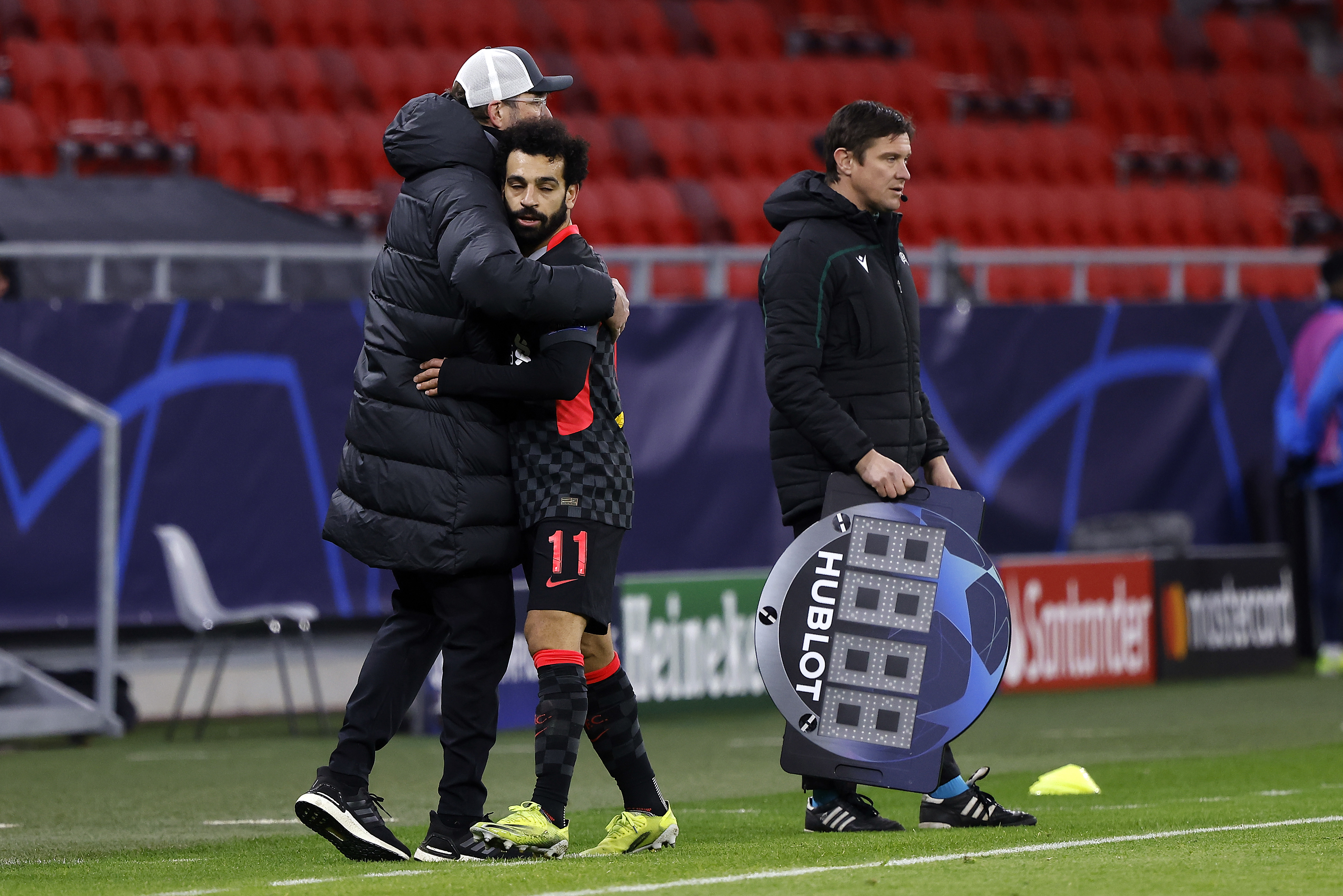 Con Salah como una pieza clave, el Liverpool dio el primer golpe en al ida. Foto: Getty.